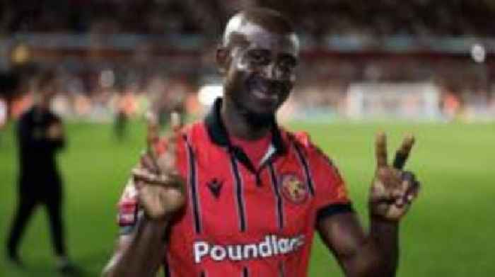 Veteran Walsall forward Adomah signs new deal
