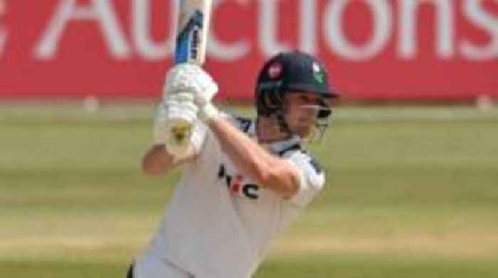 Bean hits double century at Trent Bridge