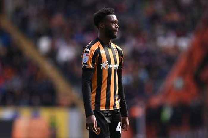 Hull City winger Abu Kamara sent transfer message ahead of pre-season return