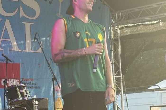 The Wanted's Max and Siva pay tribute to Tom Parker in emotional moment at festival