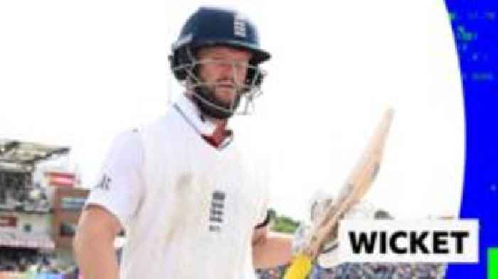 'Can you believe it?' - Duckett dismissed on 149