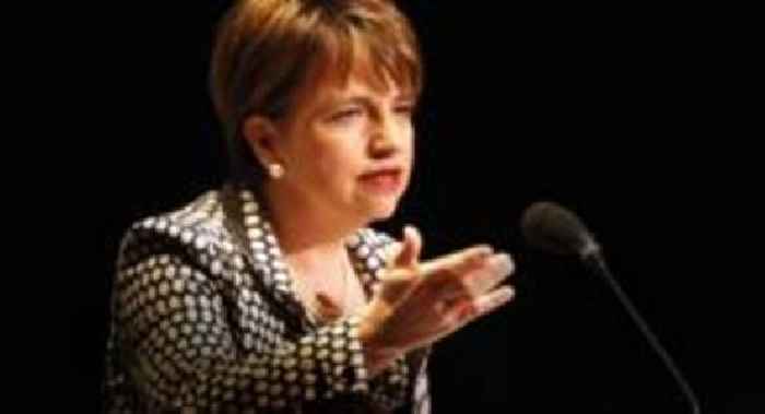 Wendy Alexander 'was asked to leave' Dundee uni role over finance questions