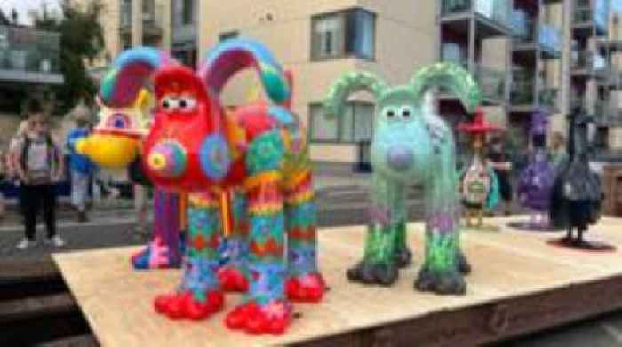 Wallace and Gromit sculptures arrive for new trail