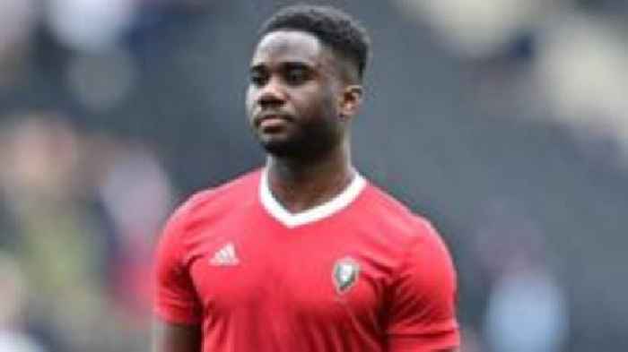 Salford forward Luamba signs for Carlisle