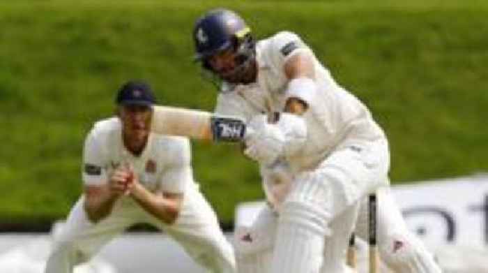 Resilient Kent deny Lancashire first victory