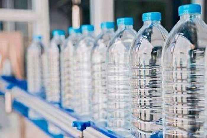 Government issues advice to UK households to stockpile bottled water now