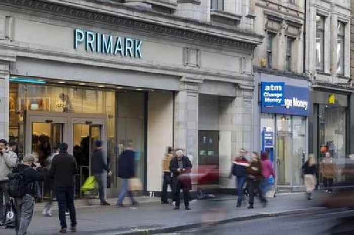 Primark shoppers 'need' £22 'airport outfit' in all three colours