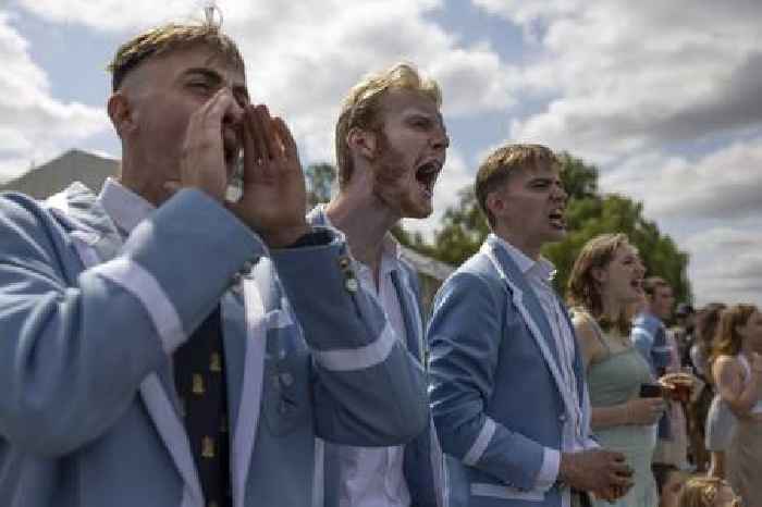 Sports events must decide between purists and entertaining newbies
