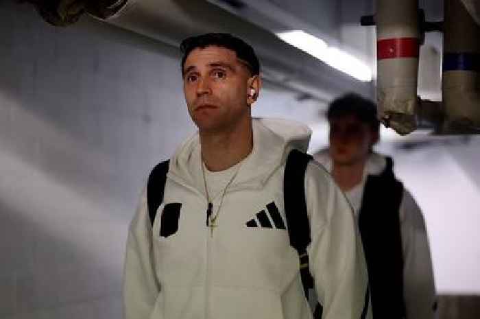 Aston Villa sent Emi Martinez transfer message as exit talk continues