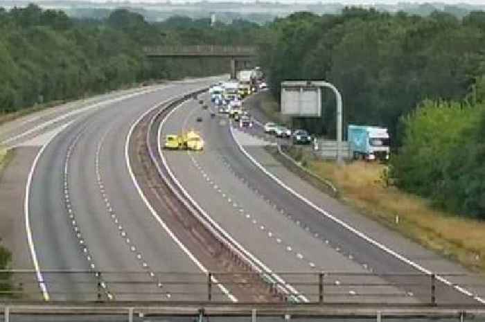 M40 closed in Warwickshire in both directions due to serious crash