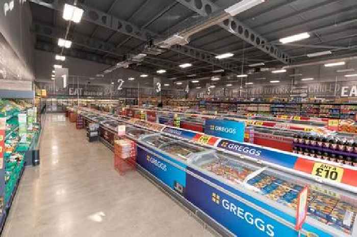 Supermarket sweep and free vouchers mark Taunton Food Warehouse launch