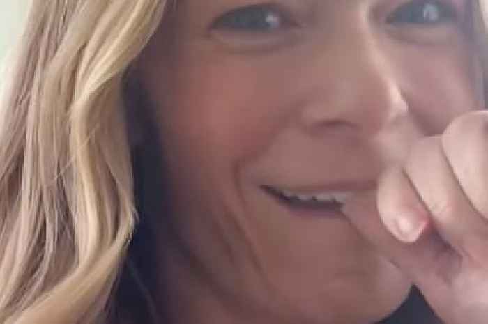 LeAnn Rimes rushed offstage during concert after her teeth fell out mid-song