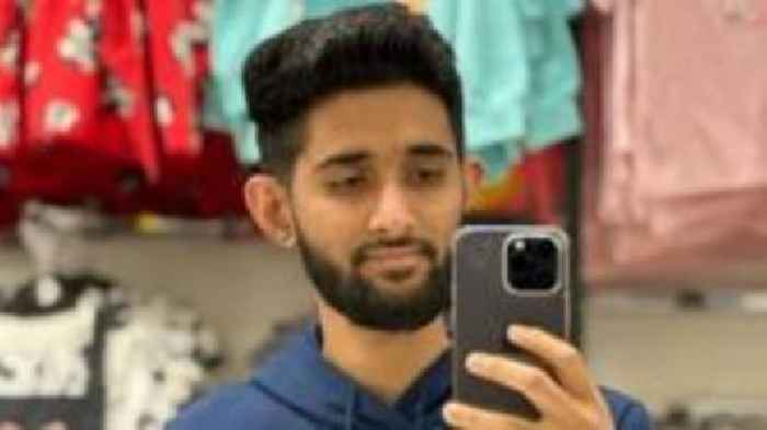 Man who stabbed wife in street guilty of murder