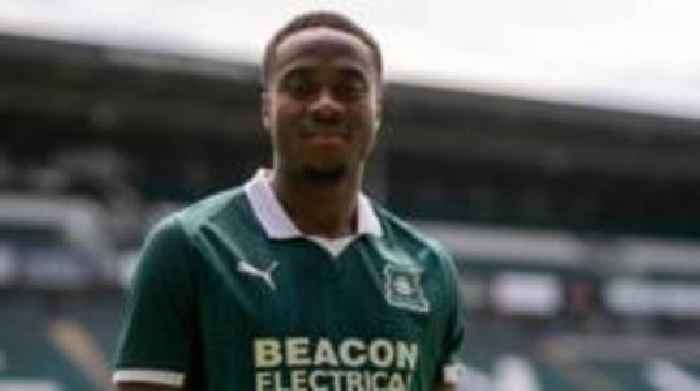 Plymouth Argyle sign St Mirren striker Oseni