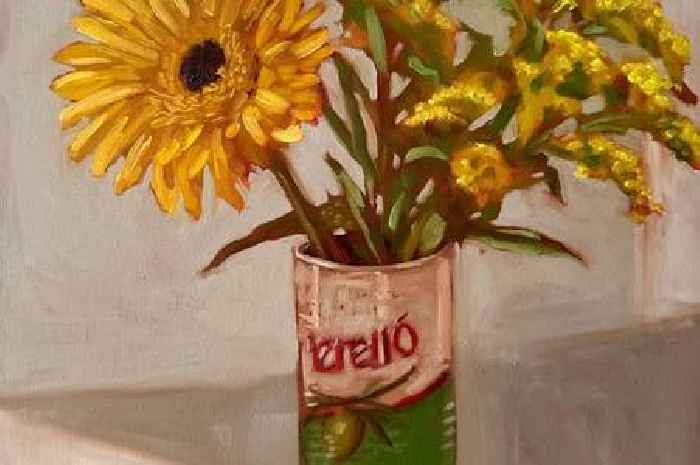Tiverton gallery blooms with bold colour for anniversary show