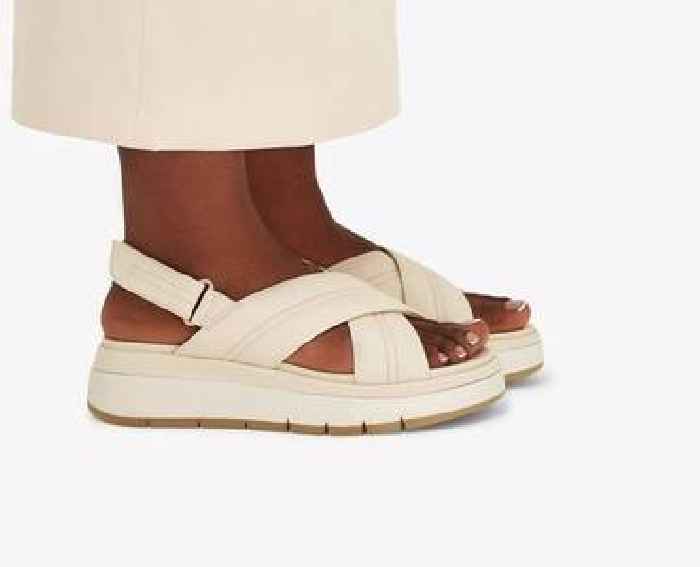 Clarks shoppers race to buy £38 holiday sandals in 4 colours before extra discount ends