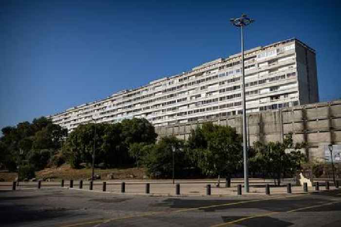 Gunmen on the run after six shot in French city
