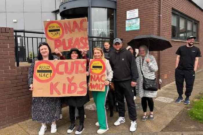 Parents slam council for scrapping crossings