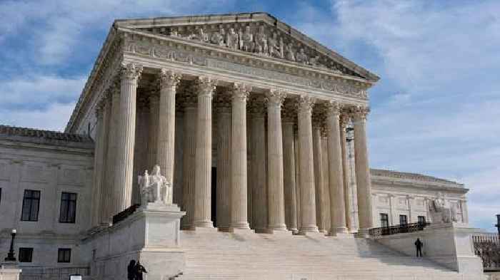US Supreme Court curbs injunctions that blocked Trump's birthright citizenship plan