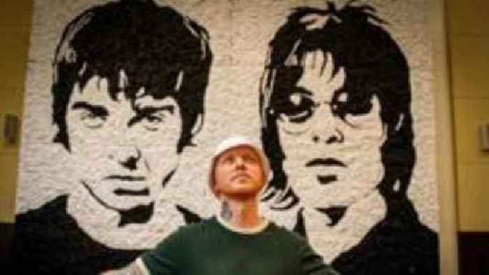 Artist turns 3,000 bucket hats into giant Oasis mural