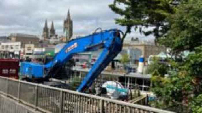 Removal of city centre paddle steamer underway