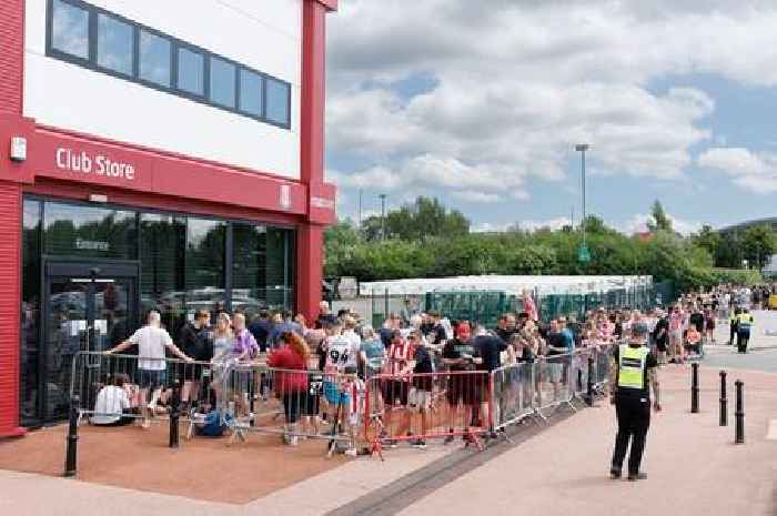 Queues down the road as new Stoke City away kit proves mega hit