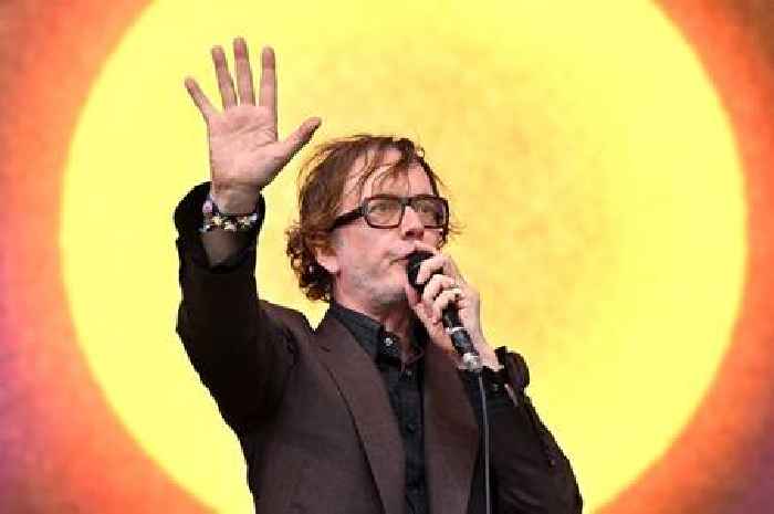 Pulp at Glastonbury 2025 epic fun trolling by fans before everyone says the same thing