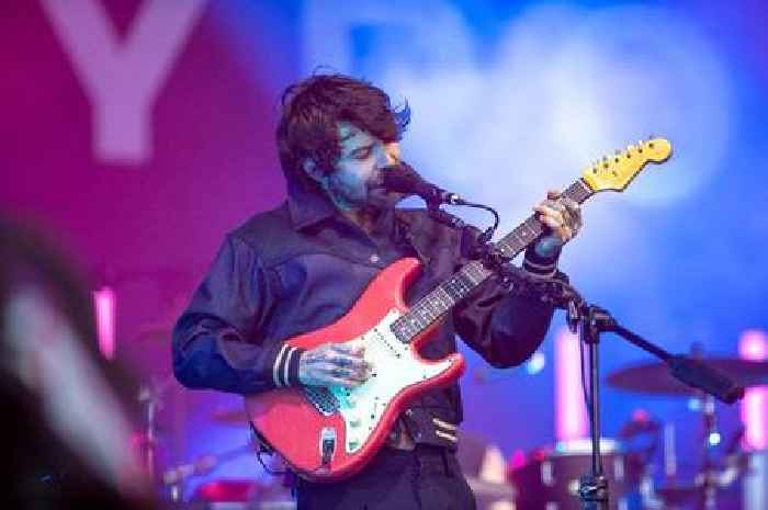 Fans fuming as Biffy Clyro receive 'shocking' Glastonbury criticism