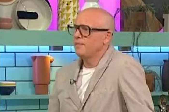 Sunday Brunch hosts apologise to Aisling Bea after 'boring' comment