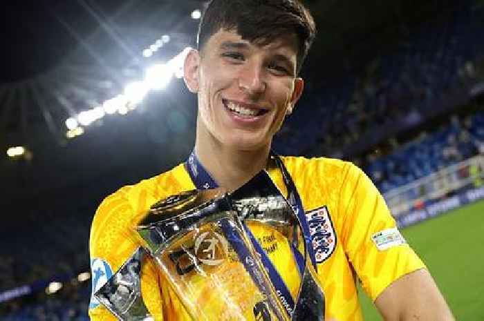 Brighton prodigy flies back to England ready to seal Birmingham City transfer