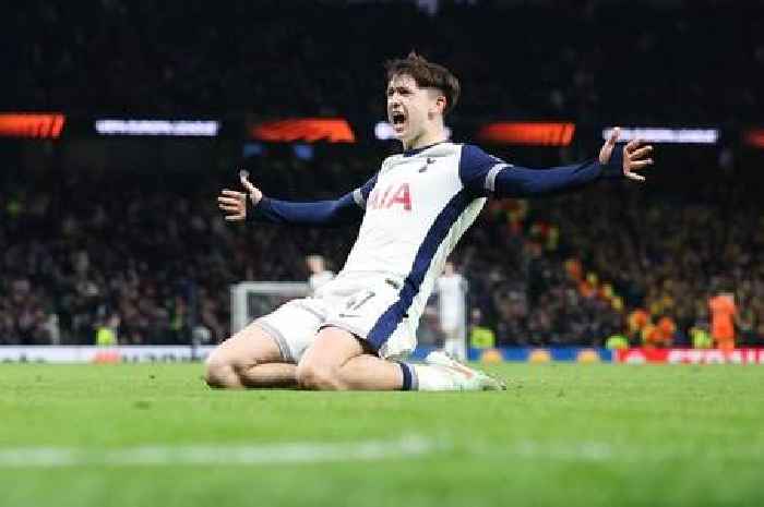 Tottenham's 'Neymar-like' wonderkid offered new contract amid negotiations