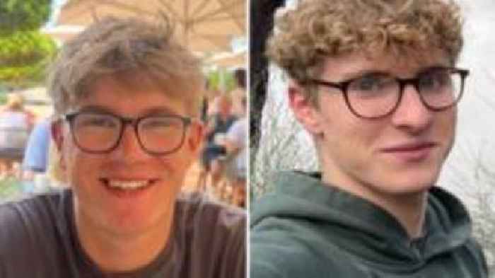 Families in tribute to crash victims, 17 and 18