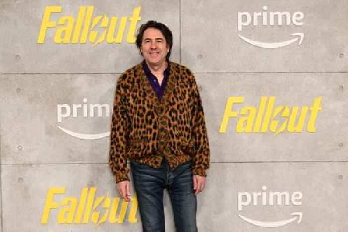 Bonuses force Jonathan Ross’ talent agency into the red
