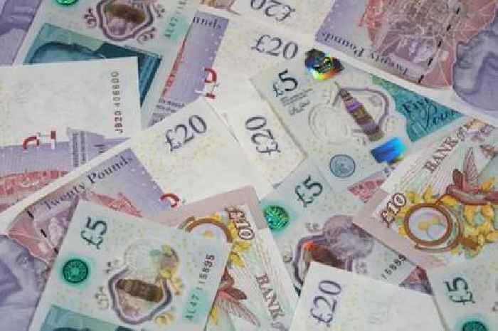 £320 cost of living payments announced for UK households earning under £1,254 a week