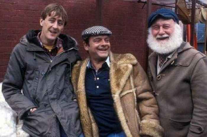 Only Fools star David Jason meets fan in Weston-super-Mare B&B and 'shows true colours'