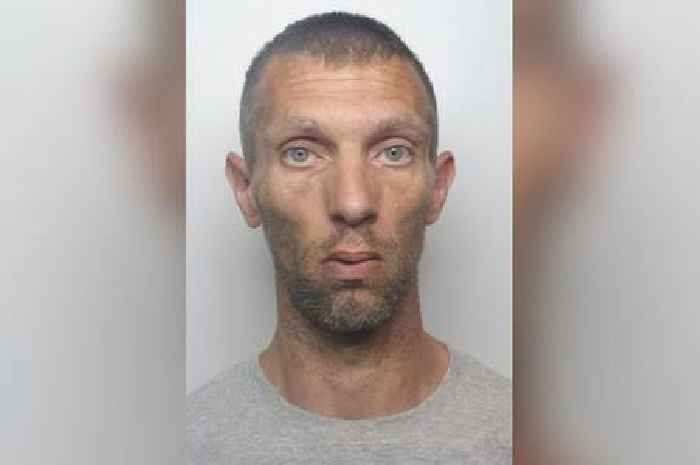 Jealous dad left ex partner fearing for her life as he squeezed her neck with his fist