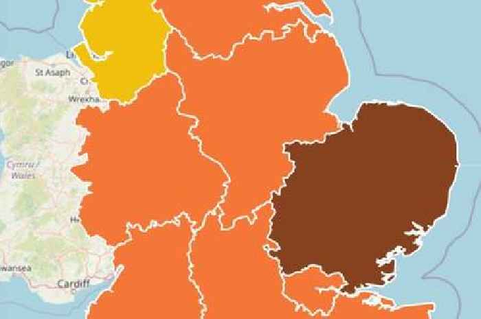 Amber heat alert for Cambridgeshire extended as temperatures hit 33C
