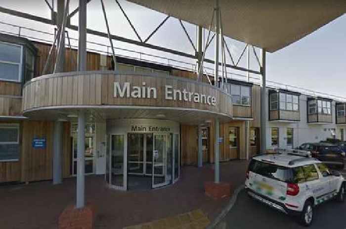 Man injured after Cambridgeshire crash that blocked road