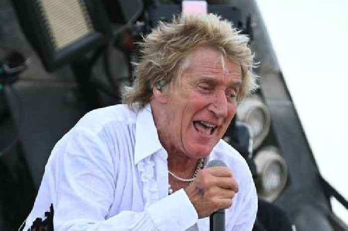 Rod Stewart's Glastonbury performance from overheating to missing act