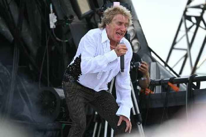 Watching Rod Stewart at Glastonbury was incredible but there was one thing the cameras missed