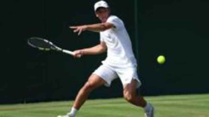 British qualifier Tarvet into Wimbledon second round