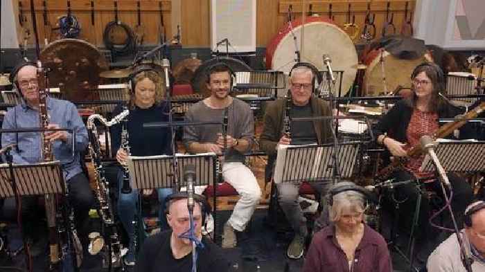 Watch Jonathan Bailey Record Clarinet Solo For The Score Of His Own Jurassic World Rebirth Scene