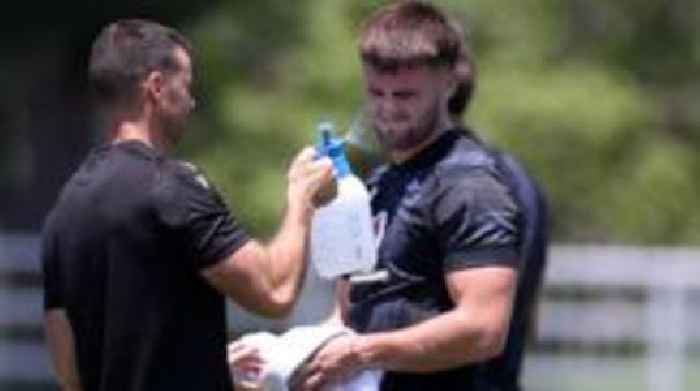 Wales battling conditions in bid to end losing run