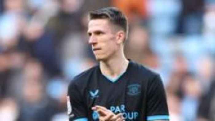 Bristol City sign forward Riis after Preston exit