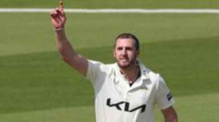 Worrall burst keeps Surrey on top against Durham