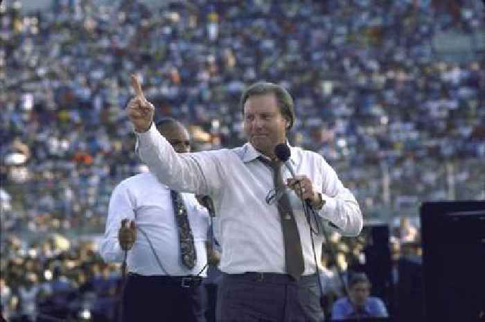 Jimmy Swaggart dead: Televangelist dies at home aged 90 after cardiac arrest