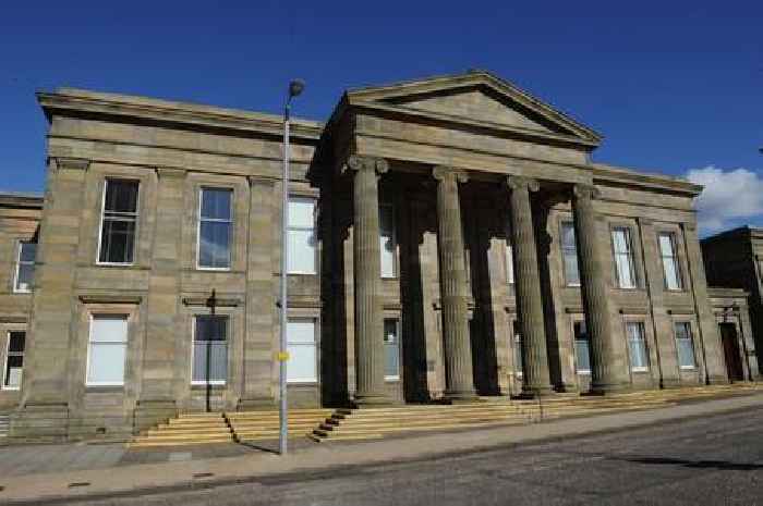 Knife-wielding car passenger threatened to stab cops