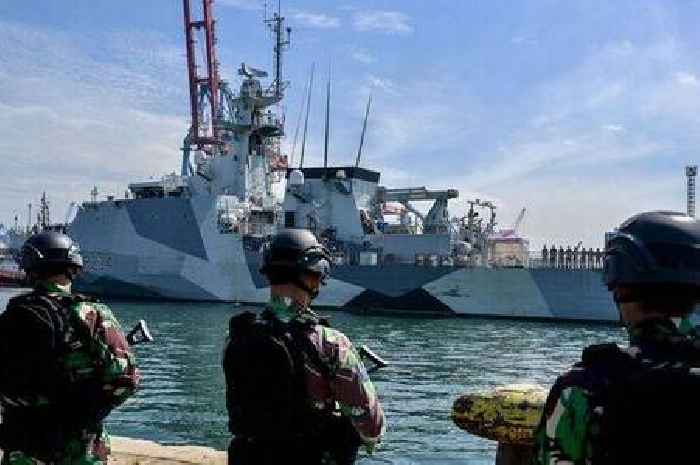 Royal Navy warship sent to put pressure on North Korea amid rising tensions in region