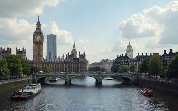 Top FTSE 100 Index shares to watch: Rolls-Royce, Lloyds, BT, Aviva