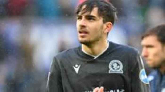 Grimsby sign former Blackburn midfielder Gilsenan